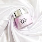 Extravagant Glow Secrets Advanced Whitening  Face Cream